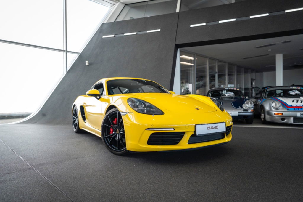 Porsche 718 Cayman S