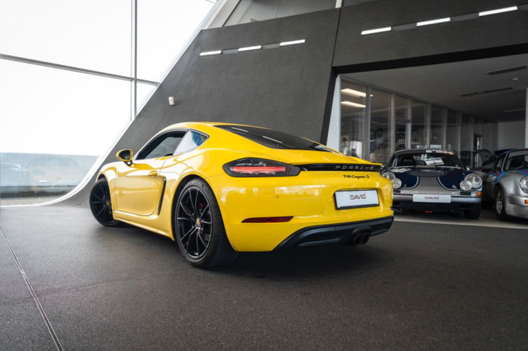 Porsche 718 Cayman S
