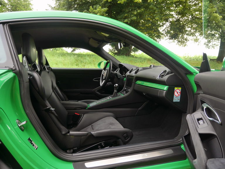 Porsche 718 Cayman GTS 4.0