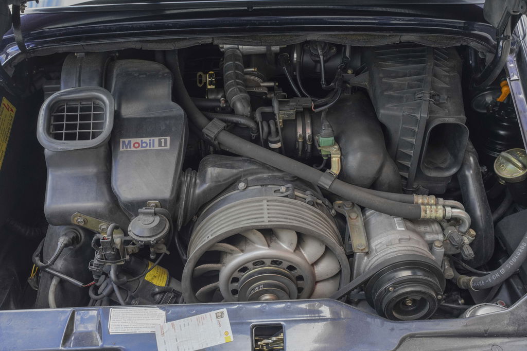 Porsche 993 Carrera 4