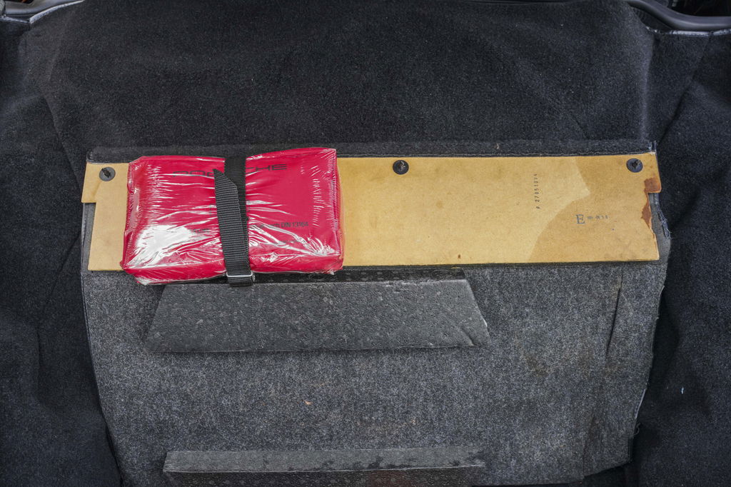 Porsche 993 Carrera 4