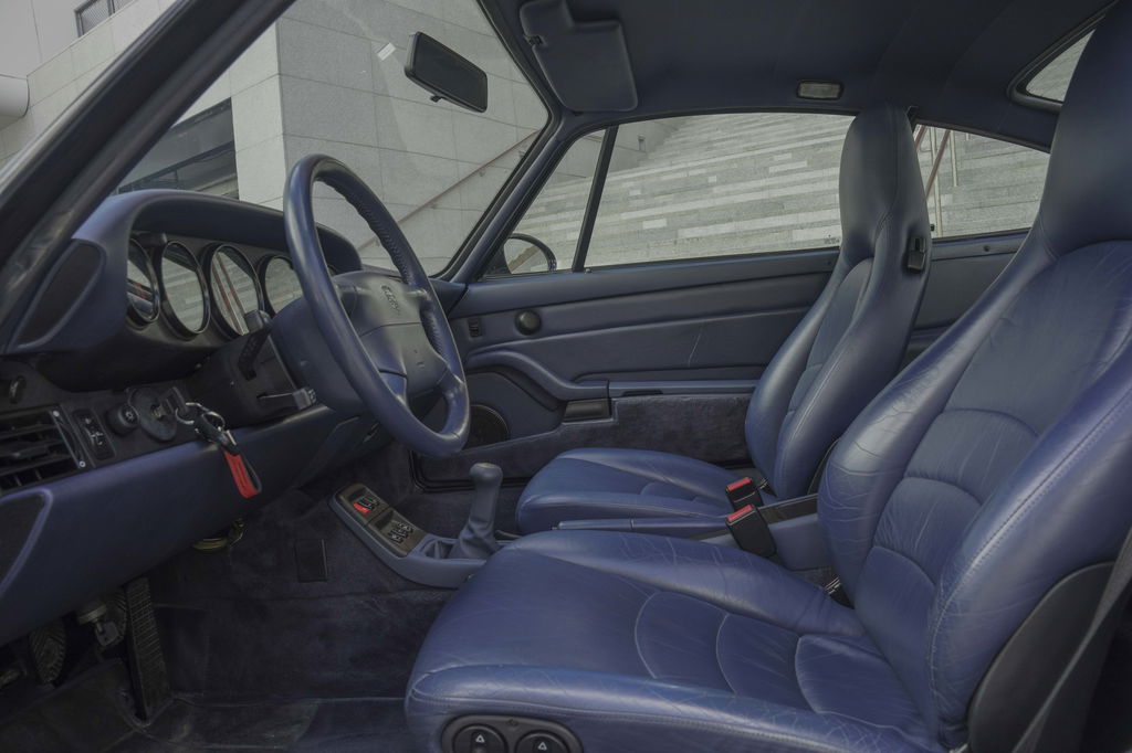 Porsche 993 Carrera 4