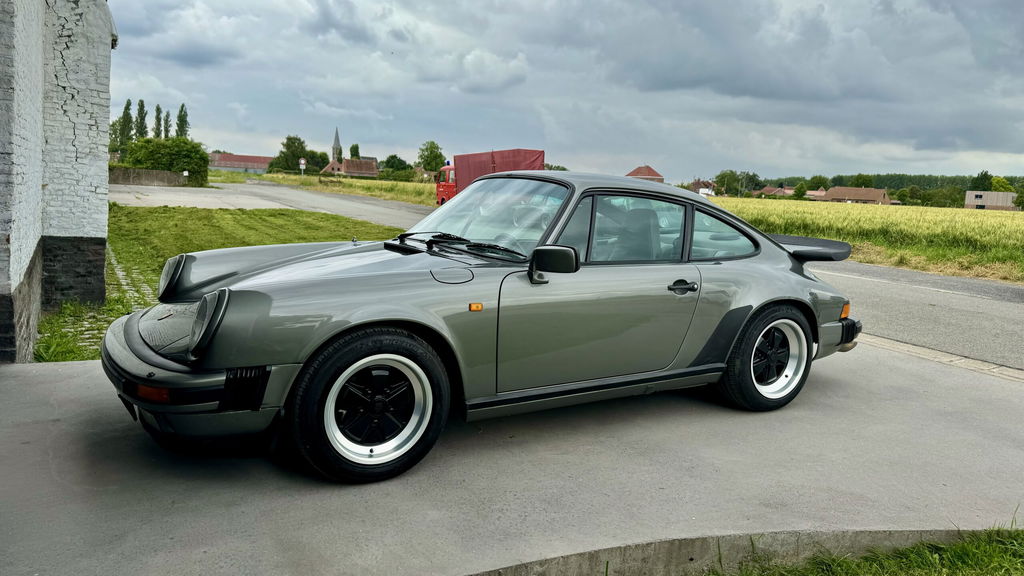 Porsche 911 Carrera 3.2