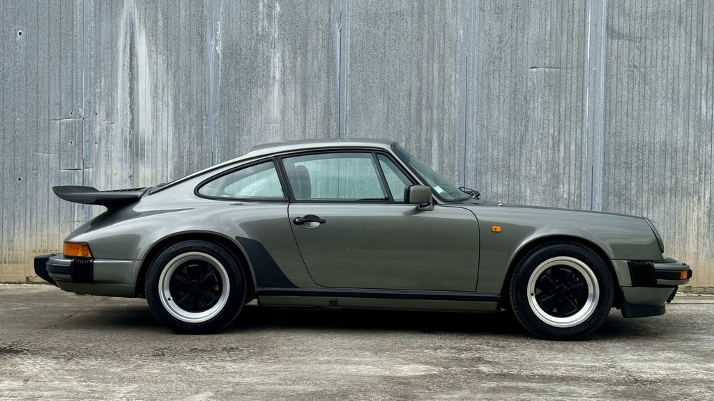 Porsche 911 Carrera 3.2