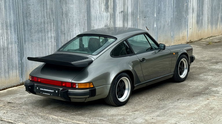 Porsche 911 Carrera 3.2