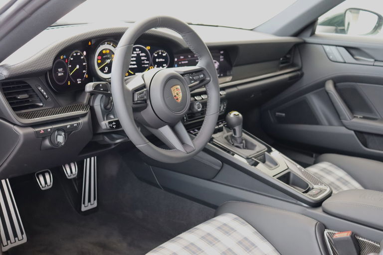 Porsche 992 GT3 Touring