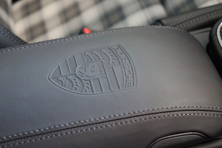 Porsche 992 GT3 Touring