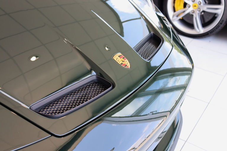 Porsche 992 GT3 Touring