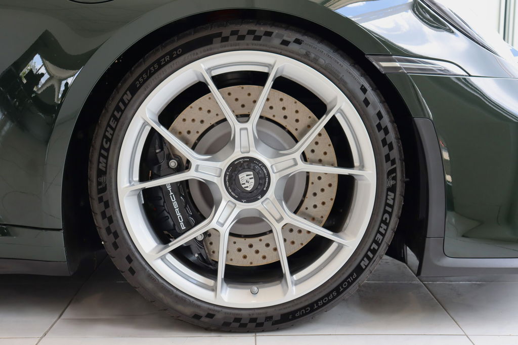 Porsche 992 GT3 Touring