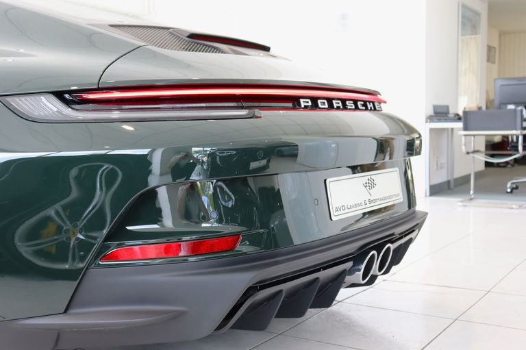 Porsche 992 GT3 Touring