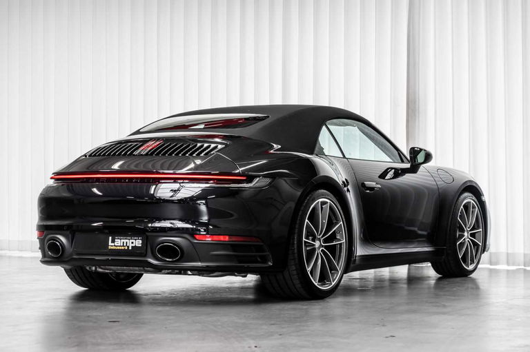 Porsche 992 Carrera