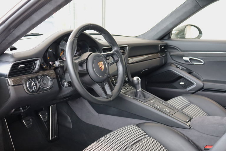 Porsche 991 GT3 Touring