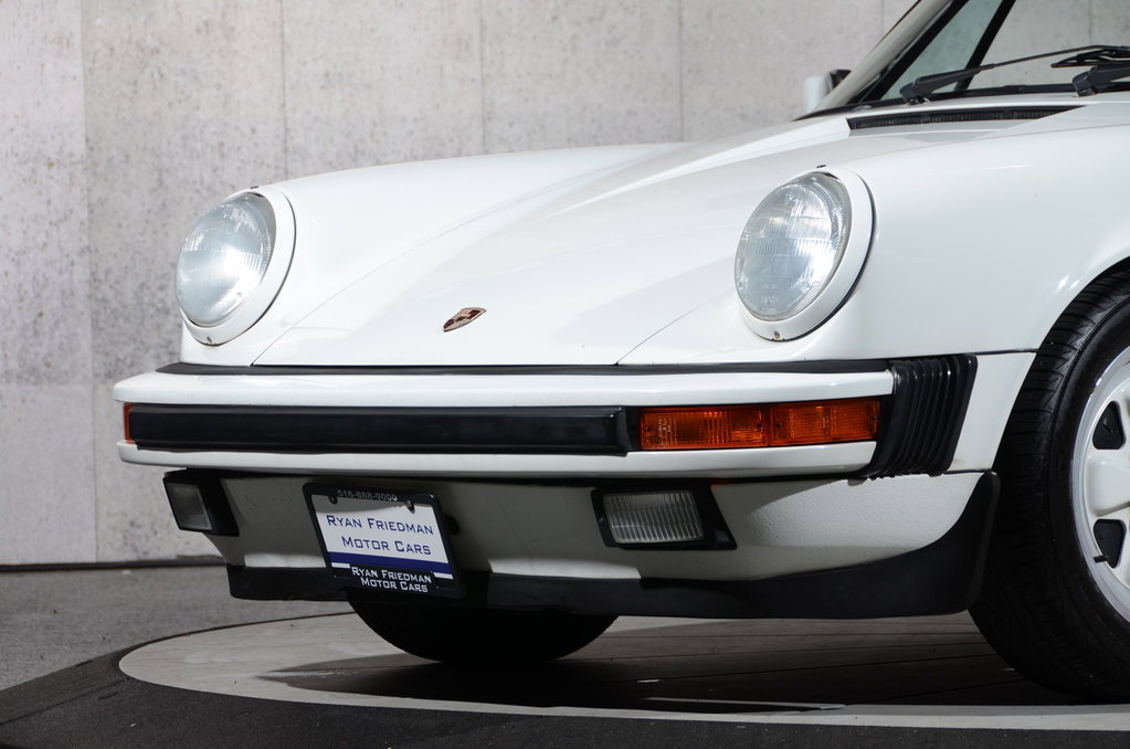 Porsche 911 Carrera 3.2 (US)