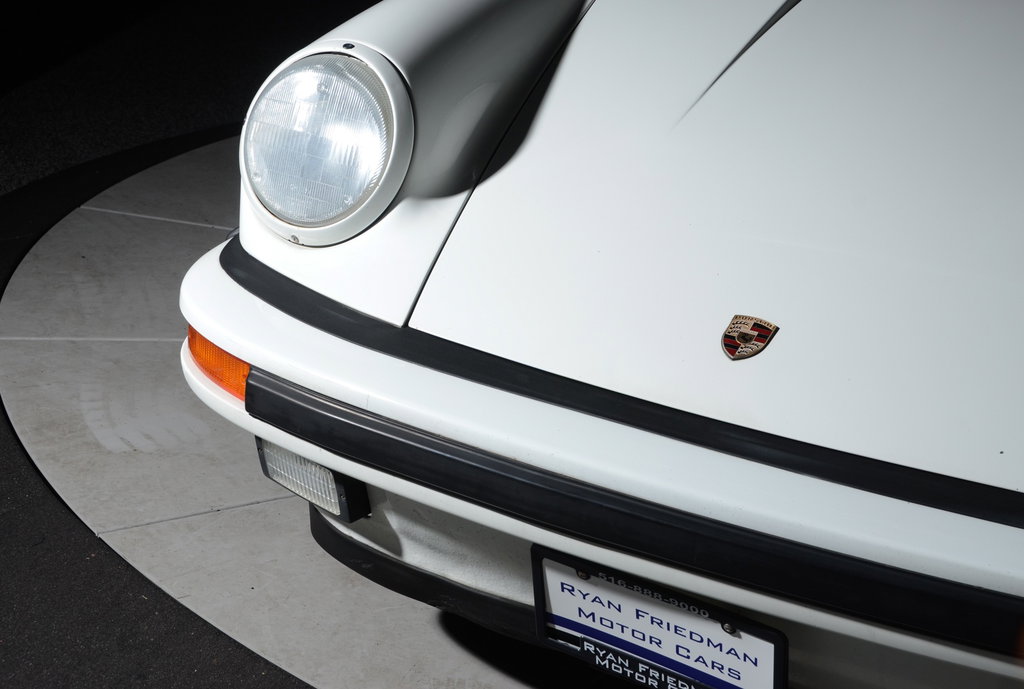 Porsche 911 Carrera 3.2 (US)
