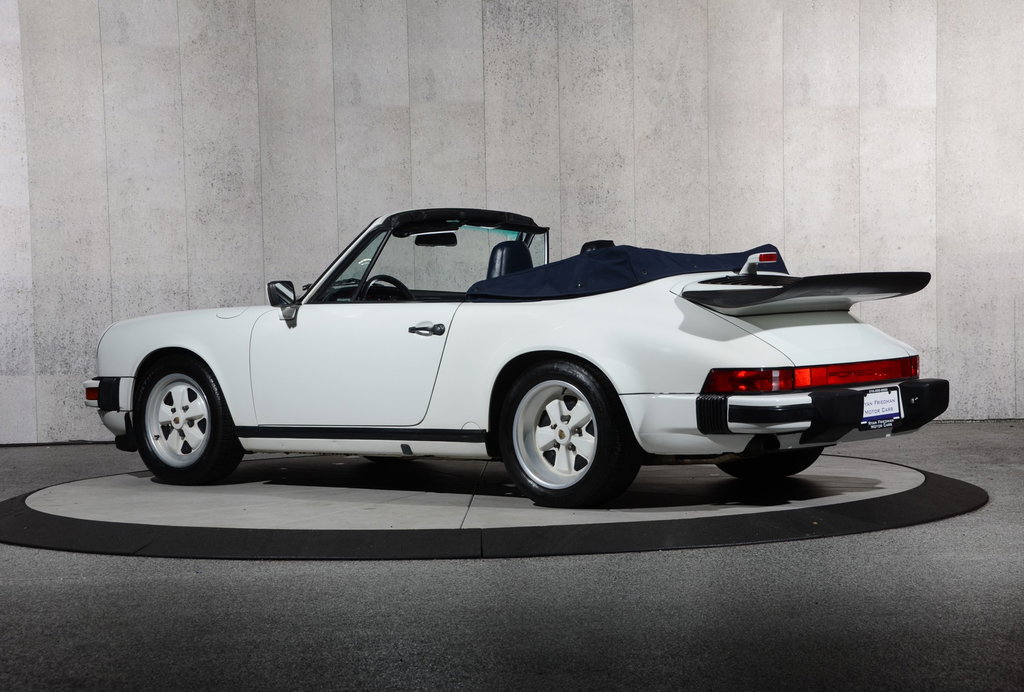 Porsche 911 Carrera 3.2 (US)