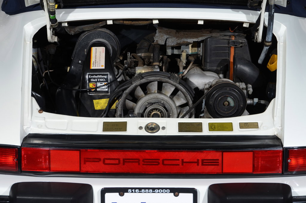 Porsche 911 Carrera 3.2 (US)
