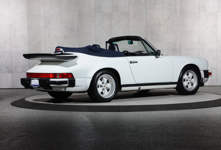 Porsche 911 Carrera 3.2 (US)