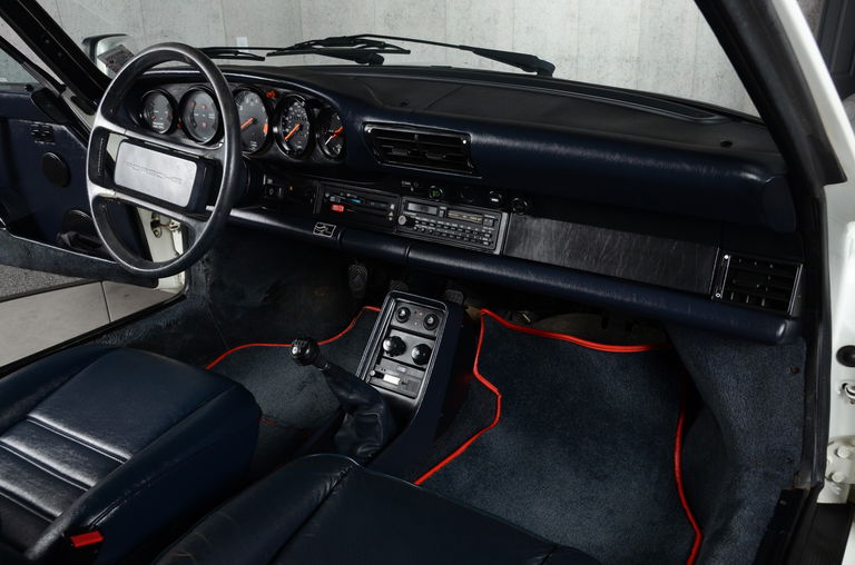 Porsche 911 Carrera 3.2 (US)