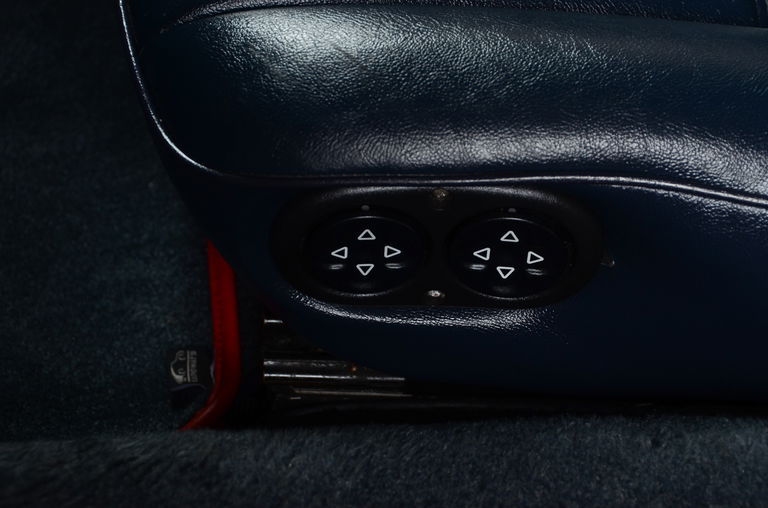 Porsche 911 Carrera 3.2 (US)