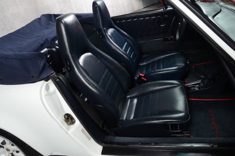 Porsche 911 Carrera 3.2 (US)