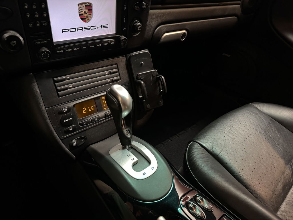 Porsche 996 Carrera 4