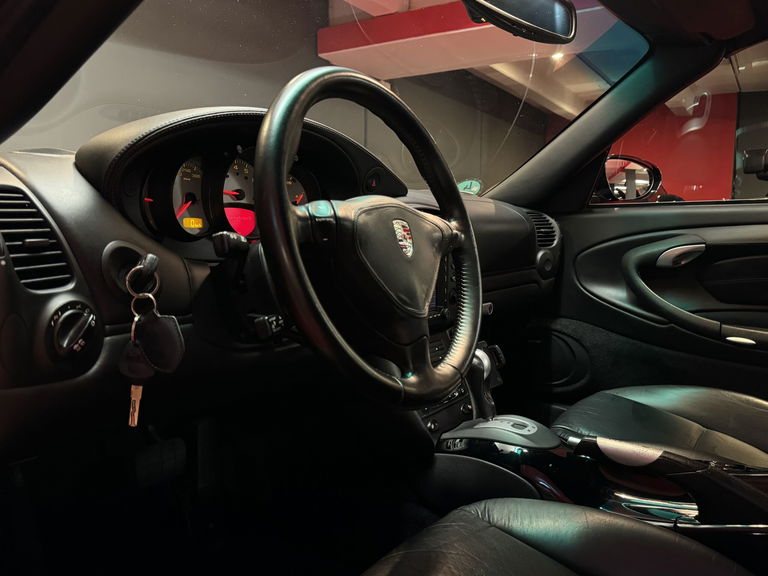 Porsche 996 Carrera 4