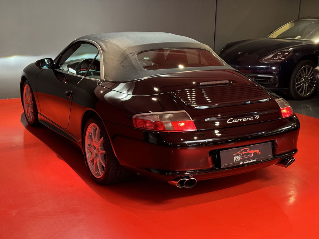 Porsche 996 Carrera 4