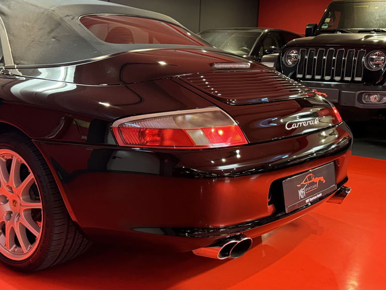 Porsche 996 Carrera 4