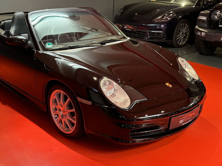 Porsche 996 Carrera 4