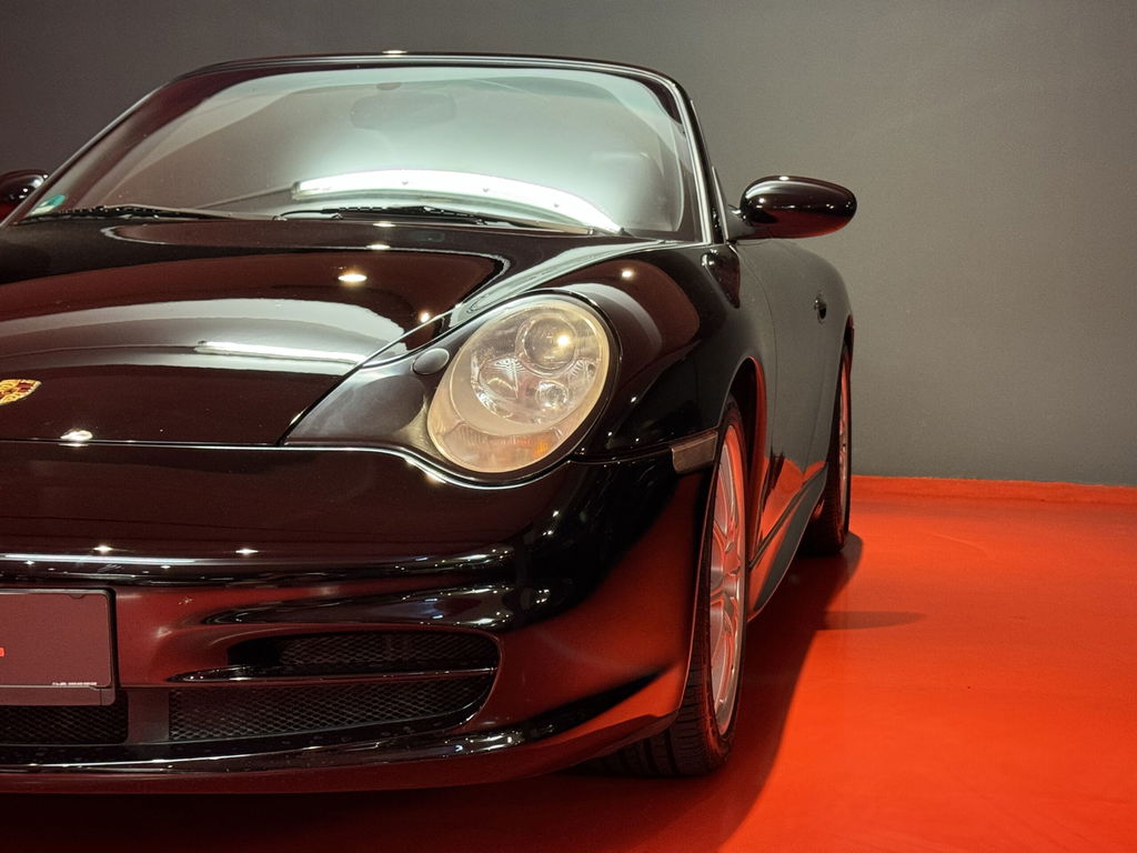 Porsche 996 Carrera 4