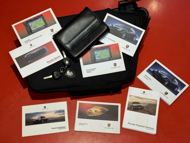 Porsche 996 Carrera 4