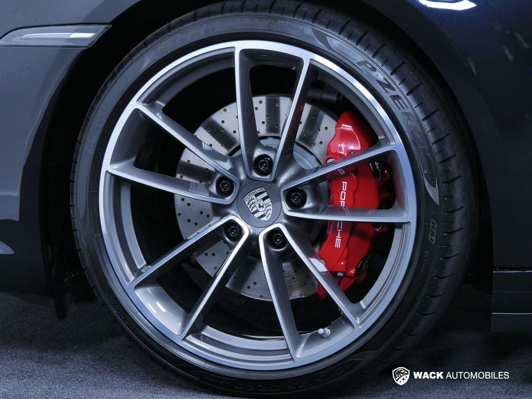 Porsche 992 Carrera 4S