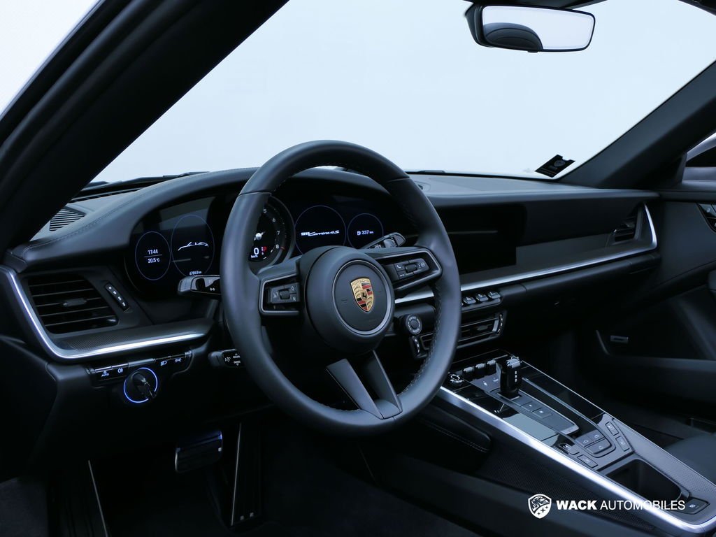 Porsche 992 Carrera 4S