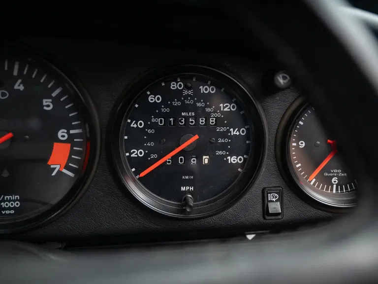 Porsche 911 Carrera 3.2 Speedster (US)