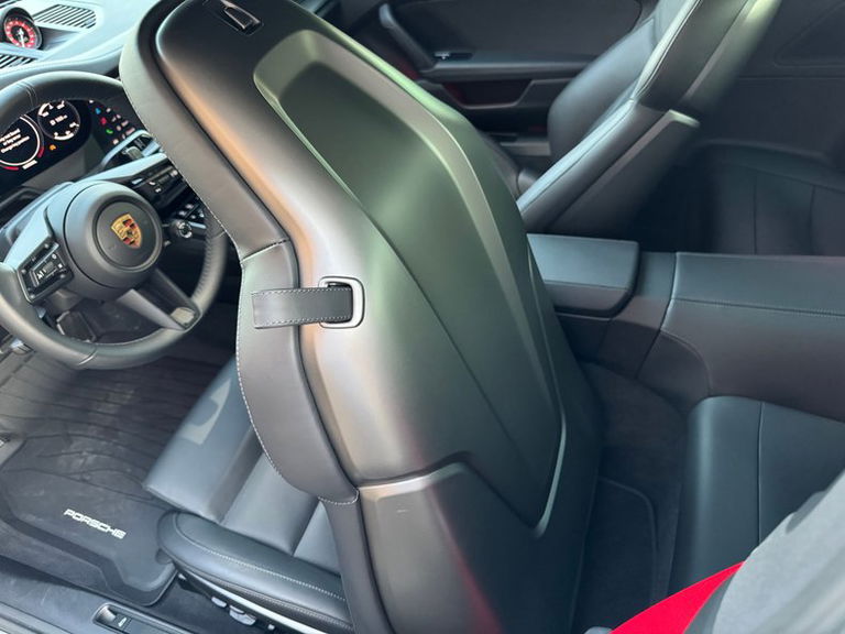 Porsche 992 Carrera 4S