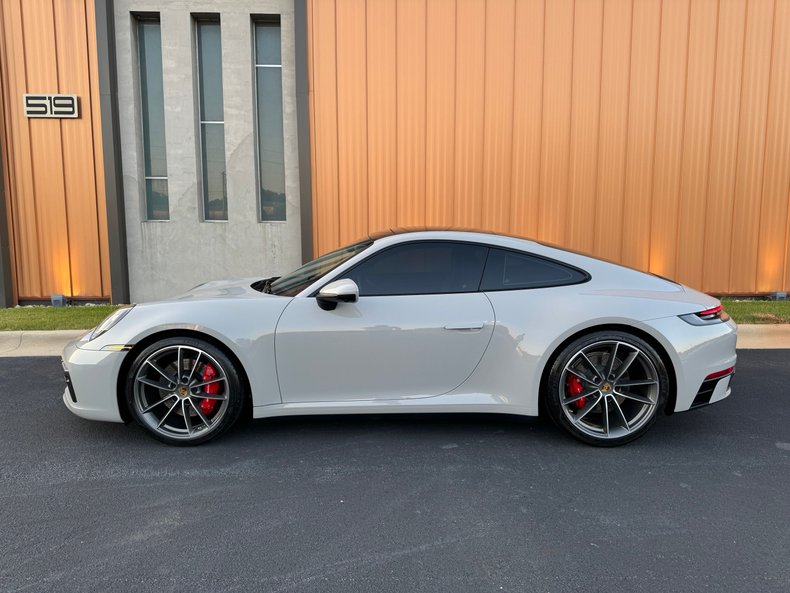 Porsche 992 Carrera 4S