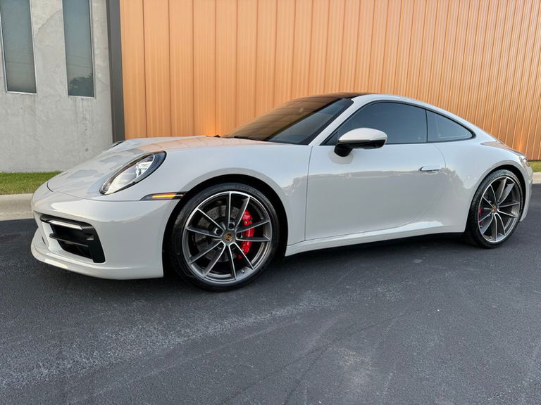 Porsche 992 Carrera 4S