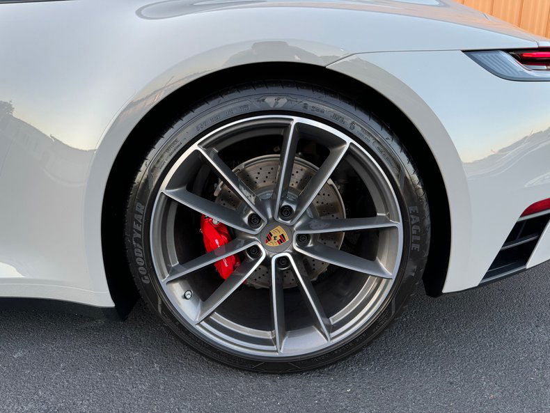 Porsche 992 Carrera 4S