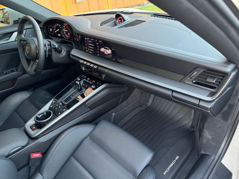 Porsche 992 Carrera 4S