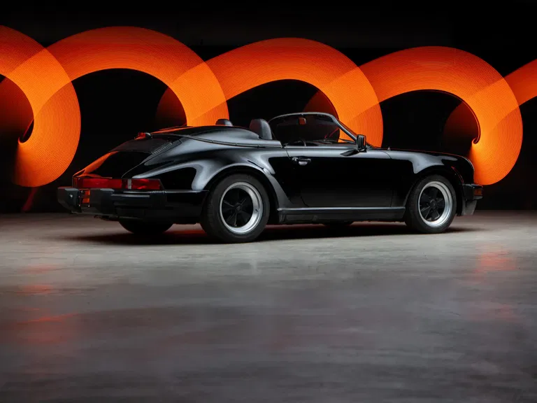 Porsche 911 Carrera 3.2 Speedster 