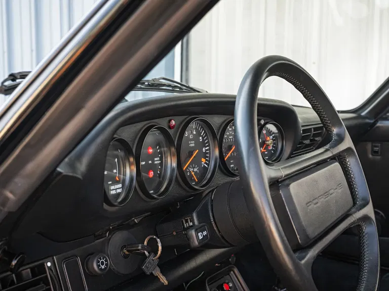 Porsche 911 Turbo 3.3 (US)