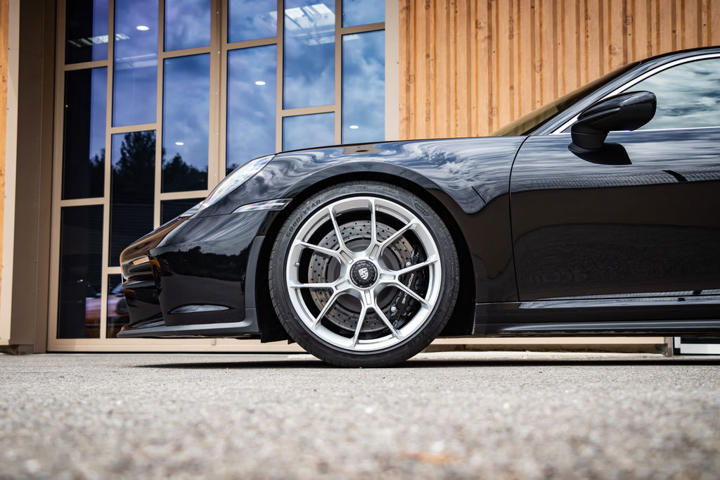 Porsche 992 GT3 Touring