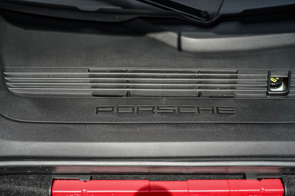 Porsche 718 Cayman GT4 RS