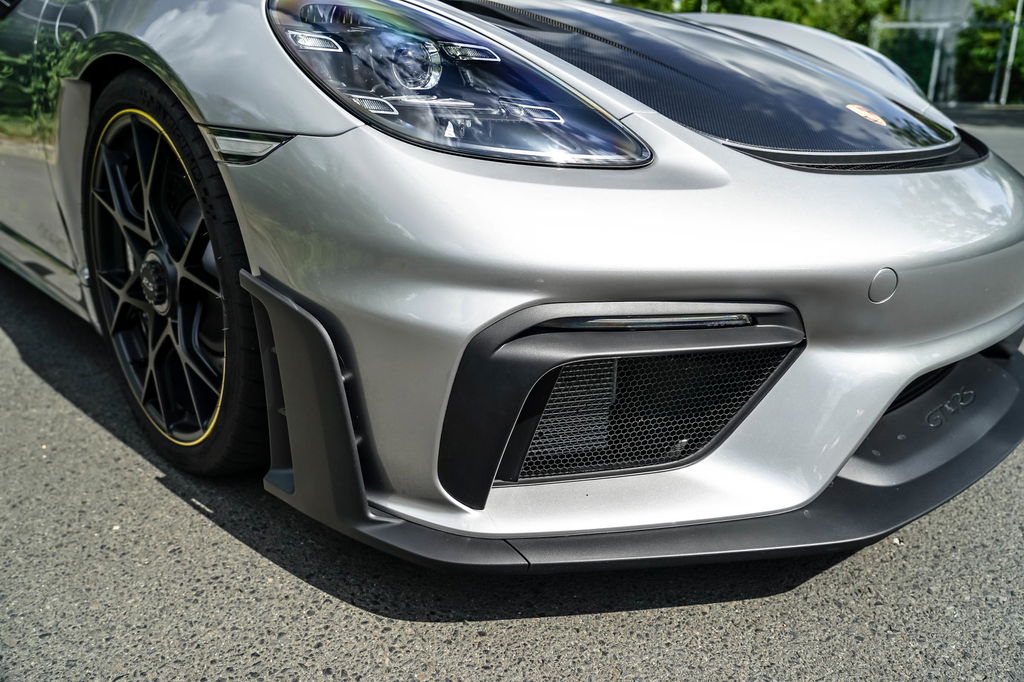 Porsche 718 Cayman GT4 RS