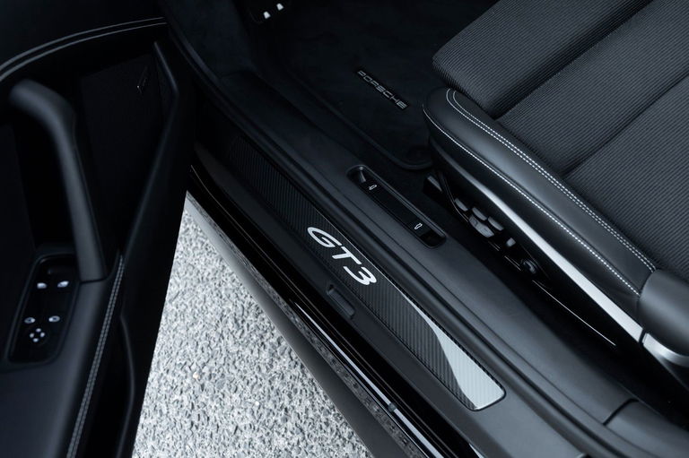 Porsche 992 GT3 Touring