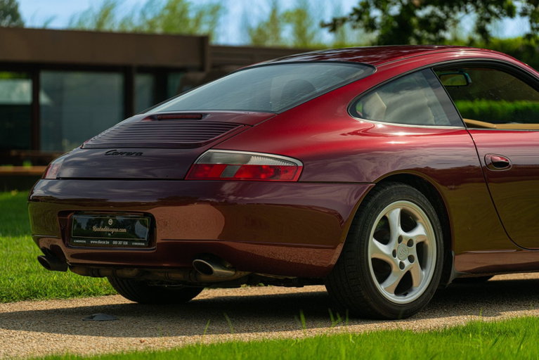 Porsche 996 Carrera