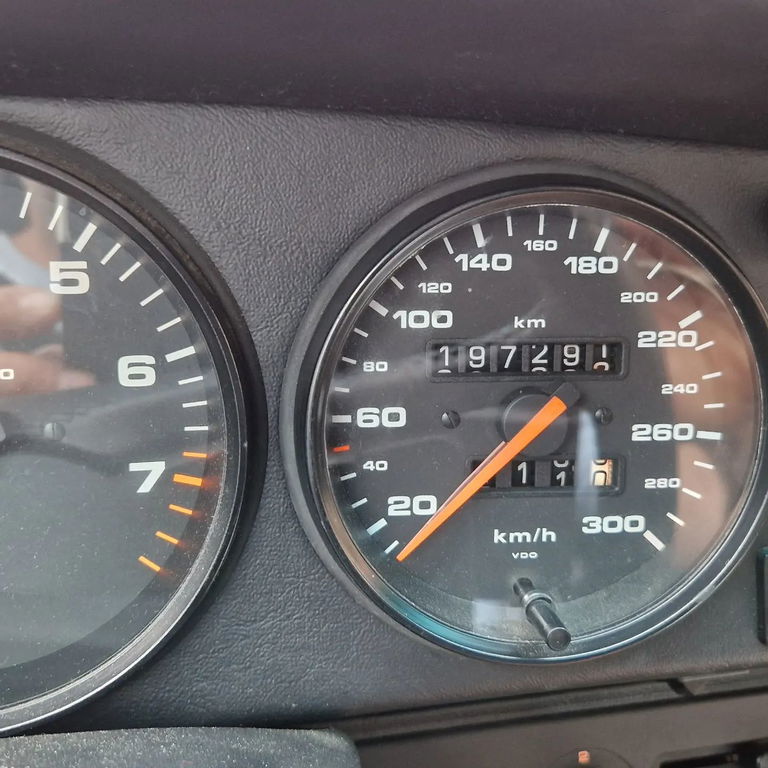 Porsche 964 Carrera 4