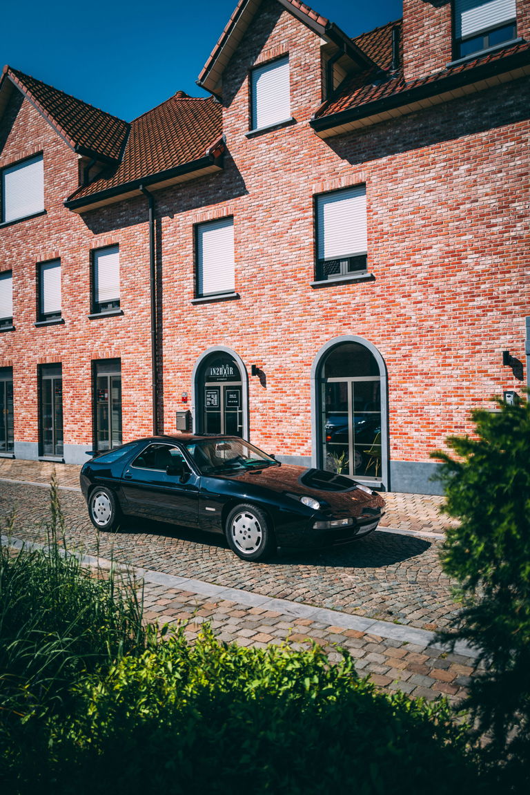 Porsche 928 S4