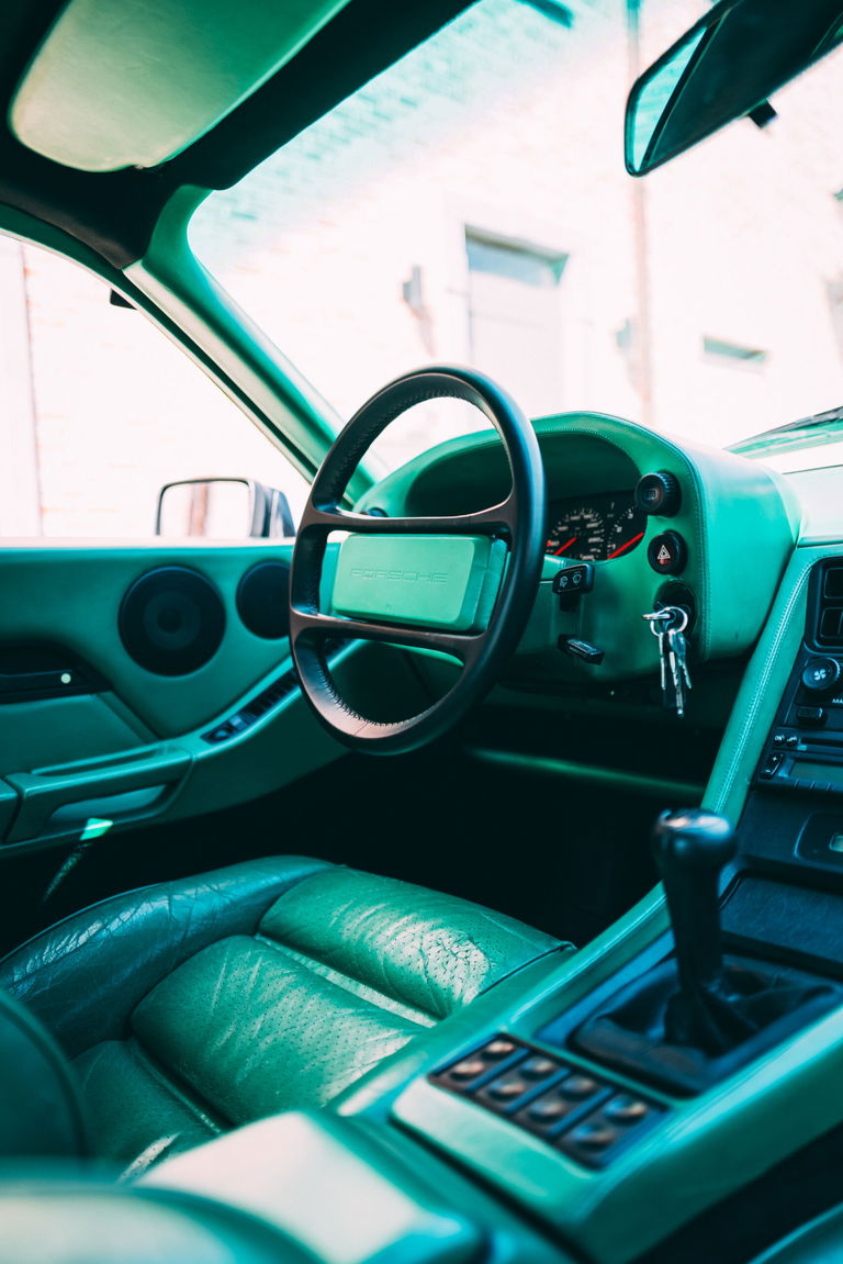 Porsche 928 S4