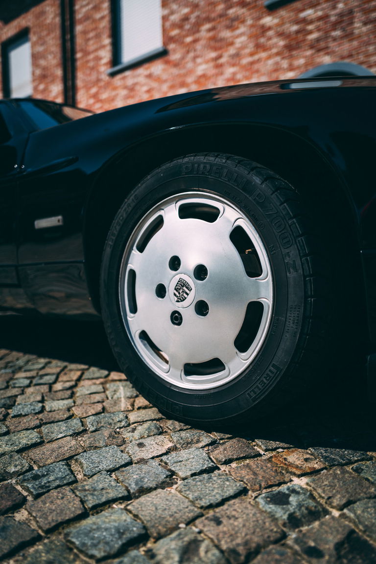 Porsche 928 S4